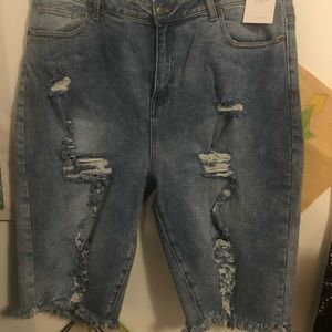 Forever21 + Women ripped shorts